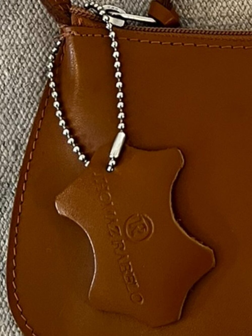 Thomaz Rabelo Tan Leather Small Moon Shaped Hand Bag - Picture 11 of 12